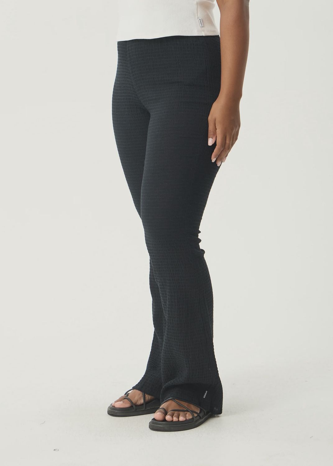 AFENDS WOMENS FOCUS SEERSUCKER FLARE PANT - BLACK