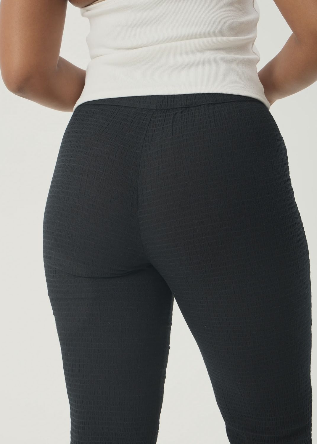 AFENDS WOMENS FOCUS SEERSUCKER FLARE PANT - BLACK