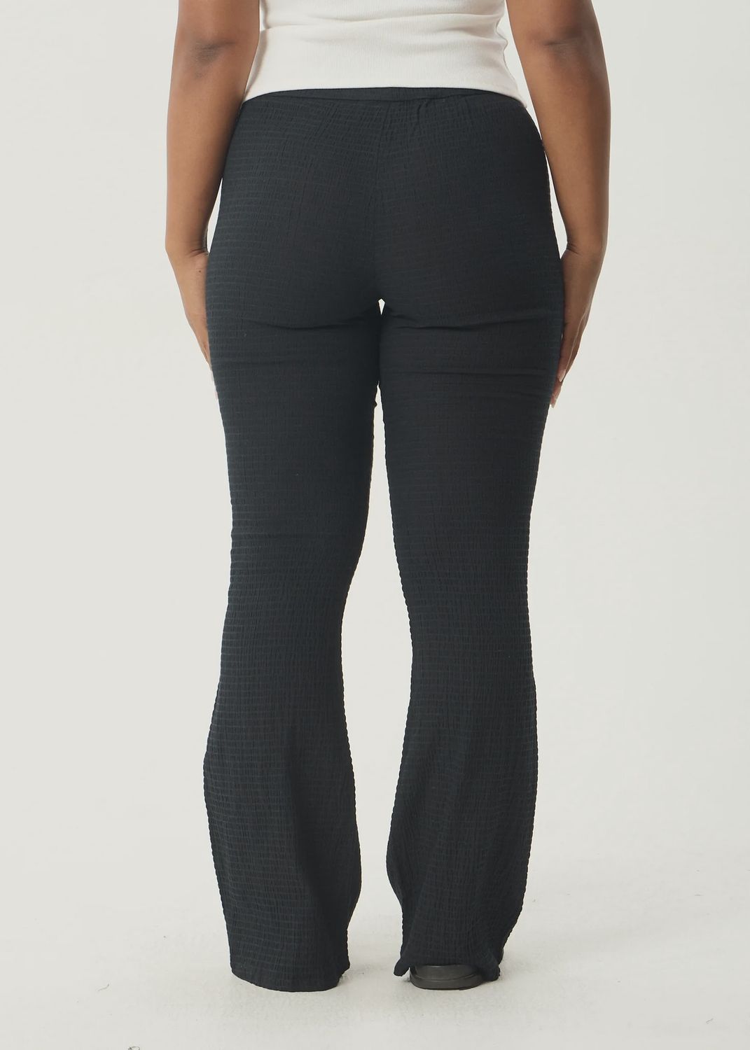 AFENDS WOMENS FOCUS SEERSUCKER FLARE PANT - BLACK