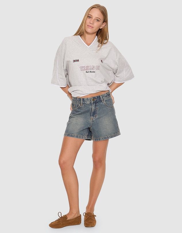 THRILLS WOMENS CARA MID RISE SHORT - MID DIRTY FADED BLUE