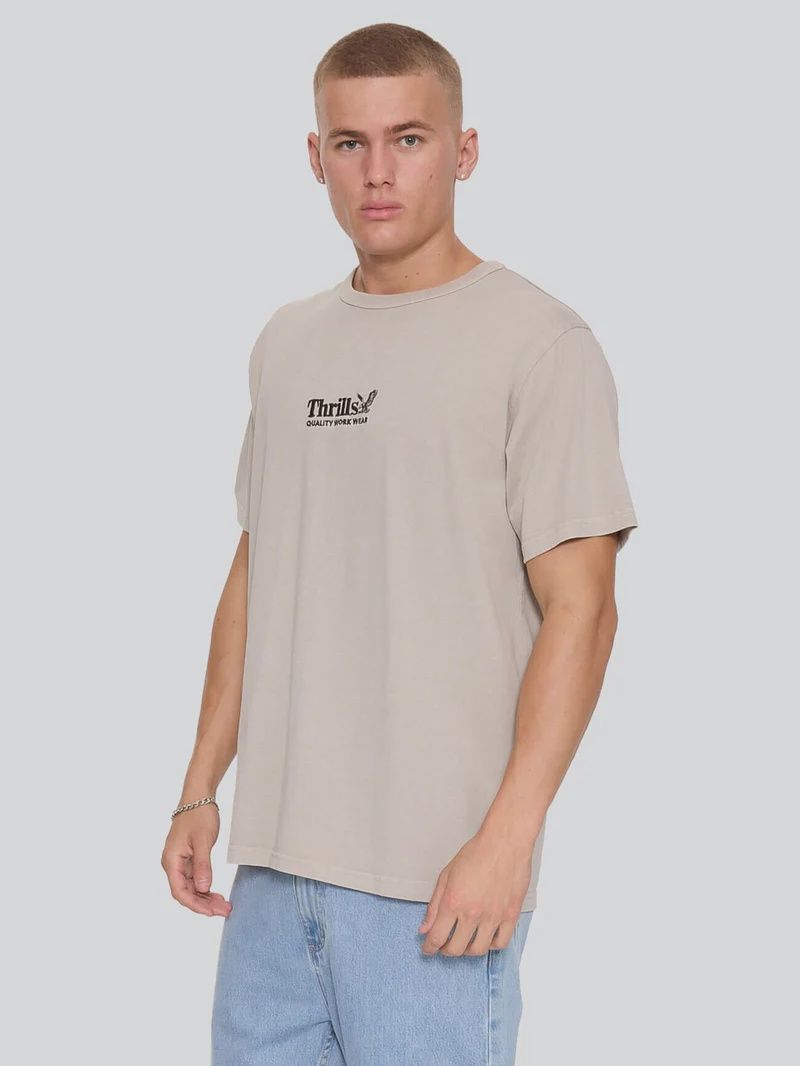 THRILLS MENS THRILLS WORKWEAR EMBRO MERCH TEE - PUMICE STONE