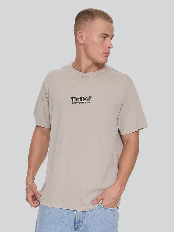 THRILLS MENS THRILLS WORKWEAR EMBRO MERCH TEE - PUMICE STONE