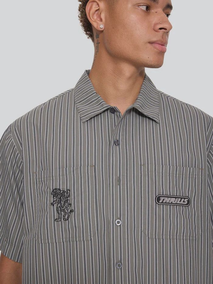 THRILLS MENS BUILT TO LAST CROPPED SHORT SLEEVE WORK SHIRT - BEETLE