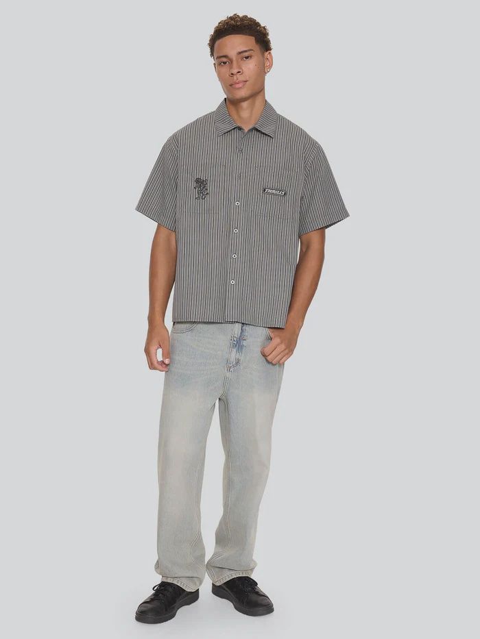 THRILLS MENS BUILT TO LAST CROPPED SHORT SLEEVE WORK SHIRT - BEETLE