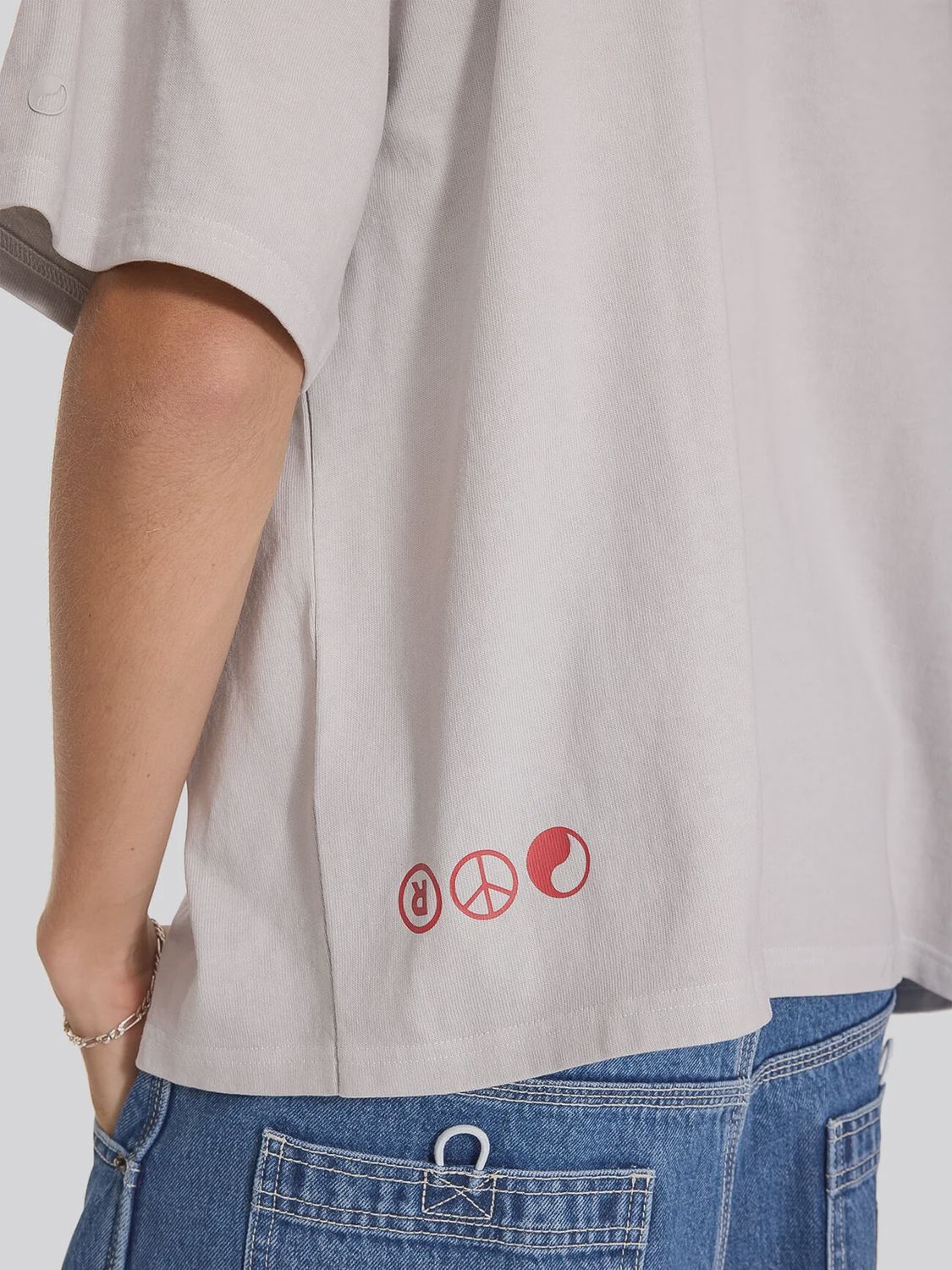 WORSHIP MENS DATA POINT BOX CROP TEE - VAPOUR GREY