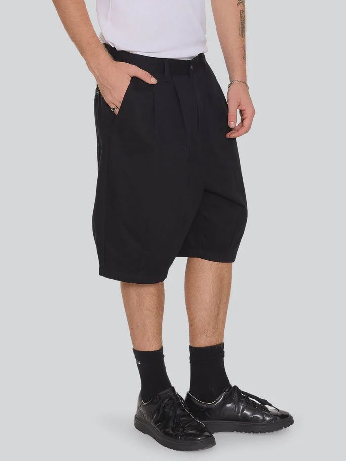 THRILLS MENS CHAOS BARREL LEG BALLOON BAGGY SHORT - BLACK