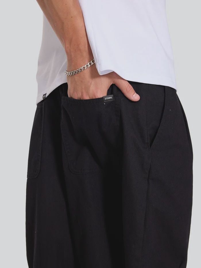 THRILLS MENS CHAOS BARREL LEG BALLOON BAGGY SHORT - BLACK