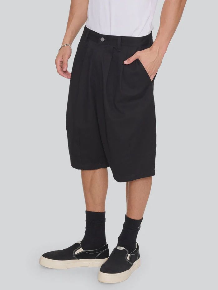 THRILLS MENS CHAOS BARREL LEG BALLOON BAGGY SHORT - BLACK
