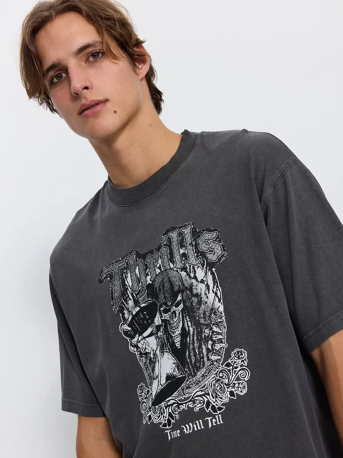 THRILLS MENS TIME WILL TELL OVERSIZE BOX CROP TEE - DARK MERCH BLACK