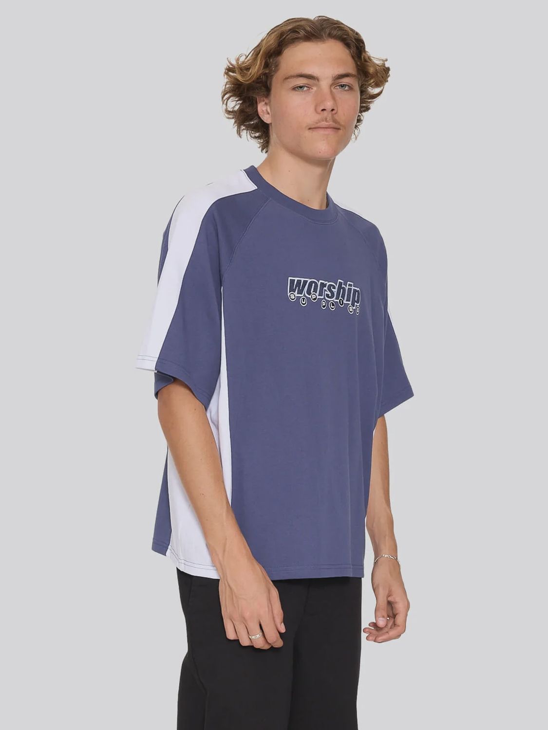 WORSHIP MENS LINE STEPPER BOX CROP RAGLAN TEE - CROWN BLUE