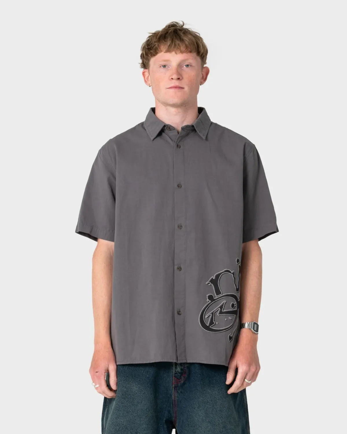 RUSTY MENS SPRAY N PRAY SHORT SLEEVE SHIRT - STEEL