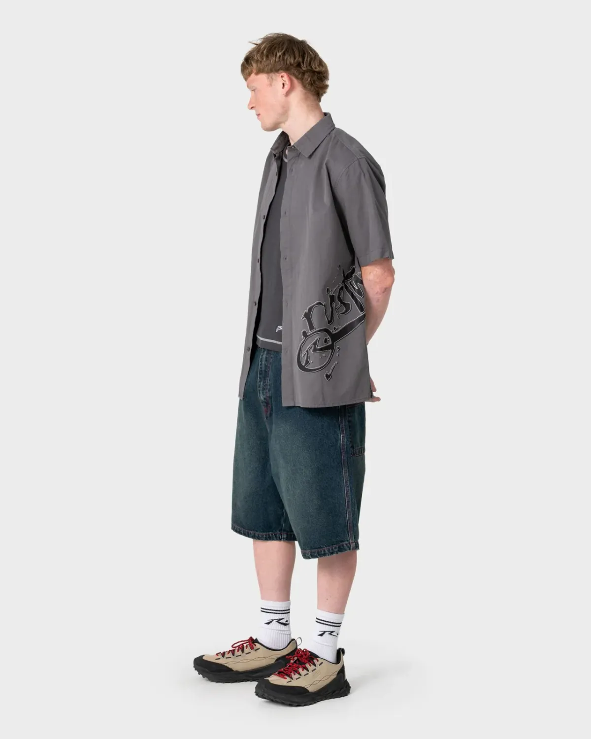 RUSTY MENS SPRAY N PRAY SHORT SLEEVE SHIRT - STEEL