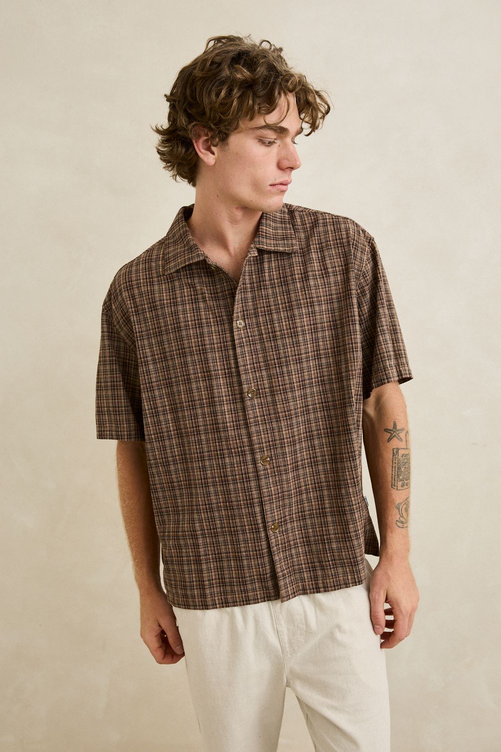 RHYTHM MENS RELAXED BRADY CHECK SS SHIRT - COFFEE