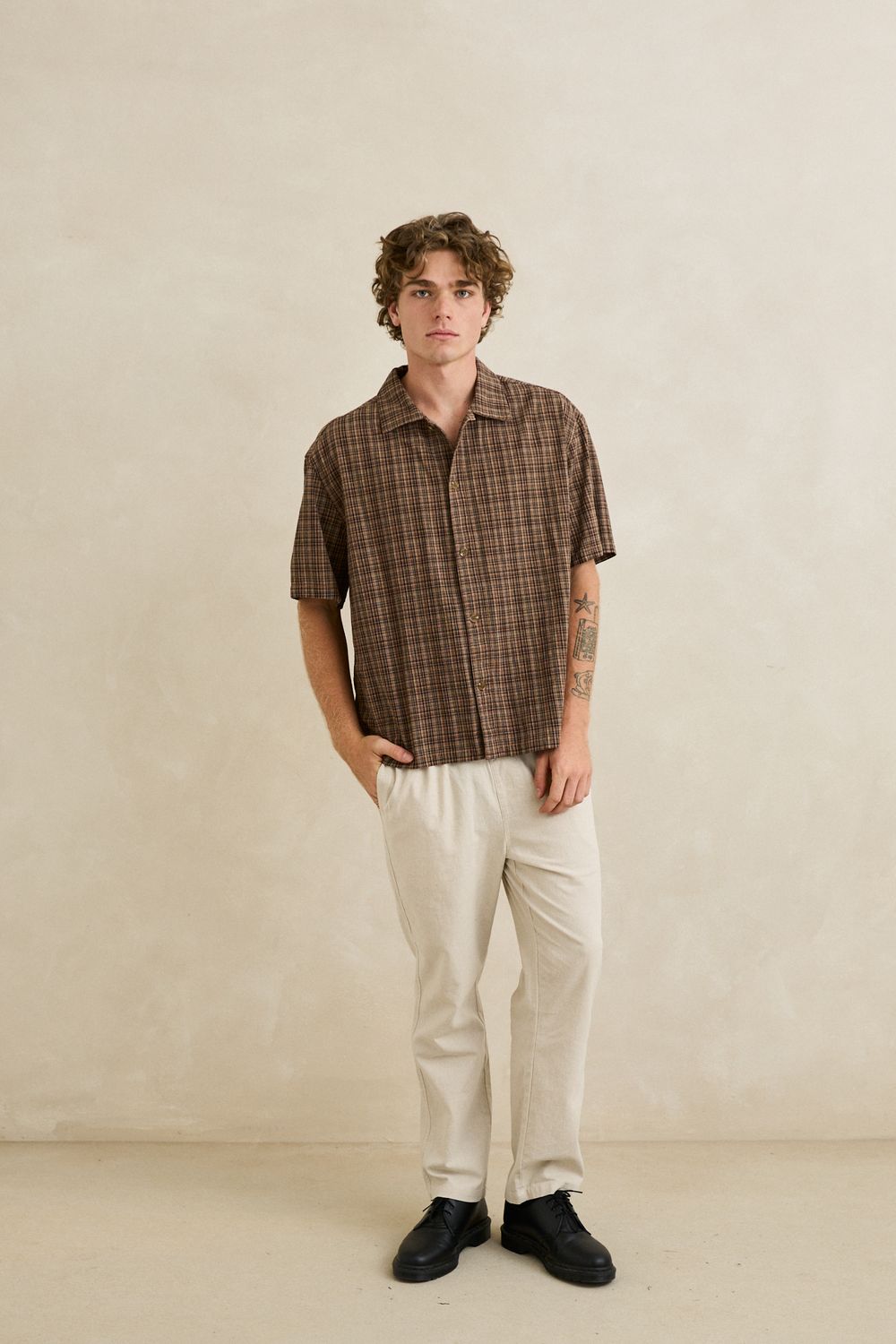 RHYTHM MENS RELAXED BRADY CHECK SS SHIRT - COFFEE