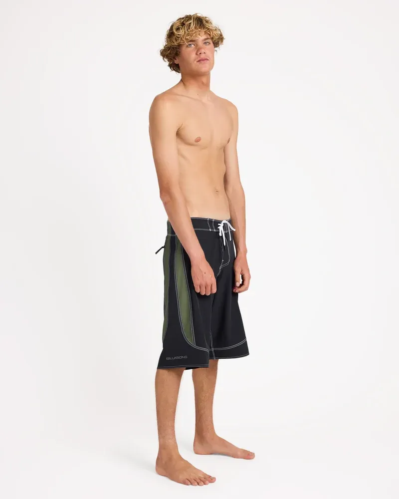 BILLABONG MENS SPEC SYSTEMS PRO BOARDSHORT - BLACK