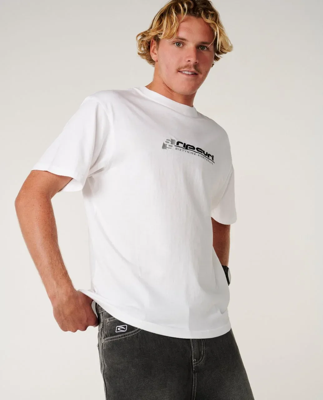 RIP CURL MENS ARCHIVE 69 EMBROID TEE - WHITE