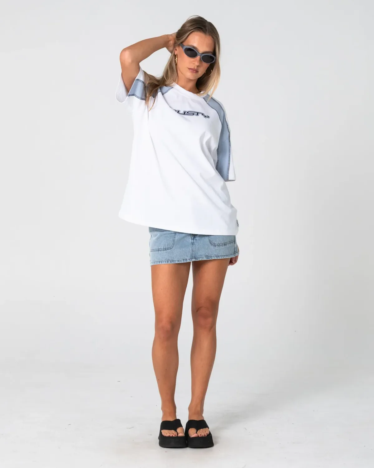 RUSTY WOMENS WAVERS TIDE OVERSIZE SHORT SLEEVE TEE - WHITE / RETRO BLUE