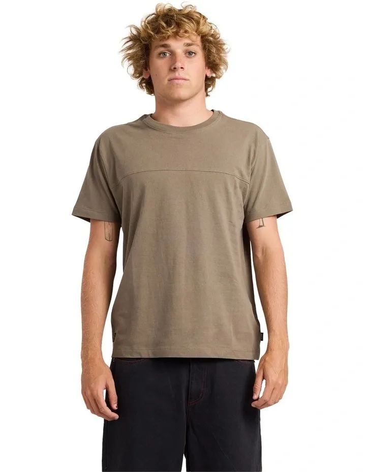 RVCA MENS DAYSHIFT WORKSHOP SS TEE - MUSHROOM