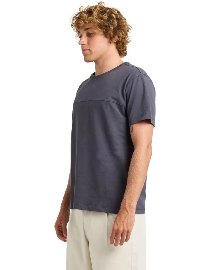 RVCA MENS DAYSHIFT WORKSHOP SS TEE - GARAGE BLUE