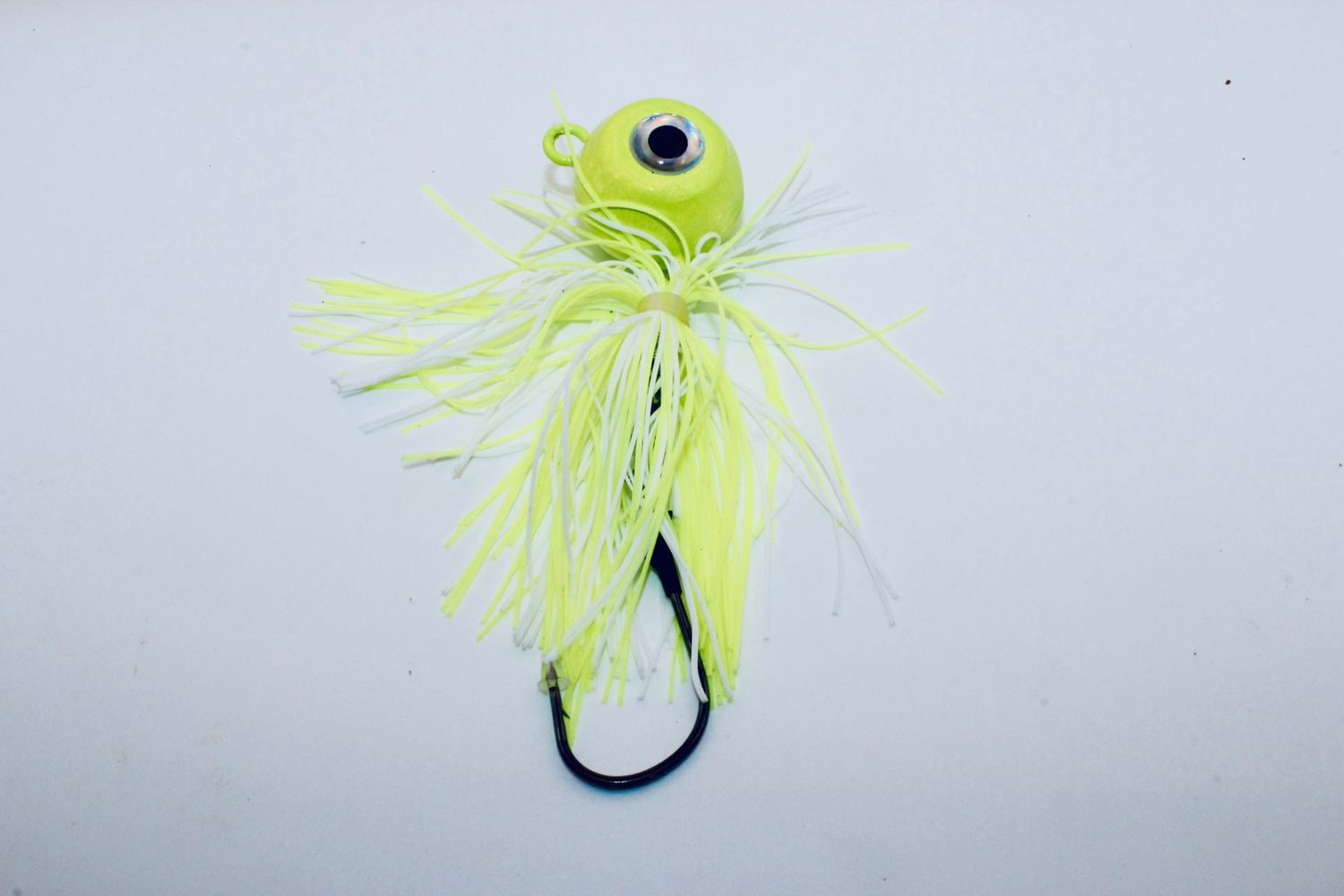 CHARTREUSE 4oz.HAIR BALL FLUKE JIG