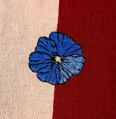 servetten gestreept rood roze met blauwe bloem byon