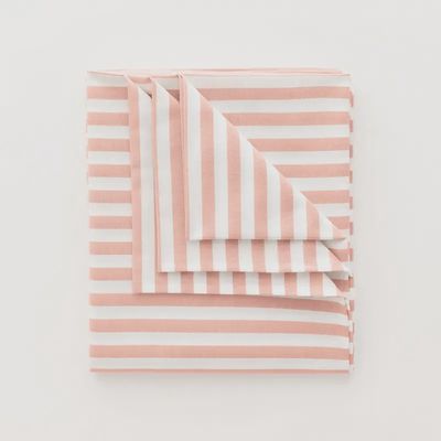 Wit tafelkleed met zalmkleurige strepen 240 x 160 cm