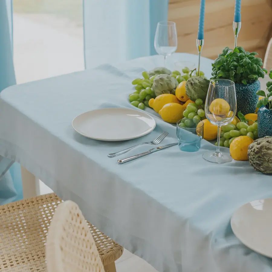 Tafelkleed hemelsblauw linnen 140 x 300 cm