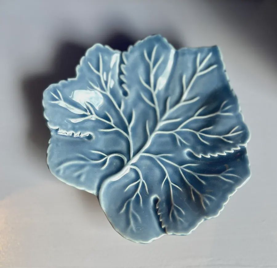 Schaaltje wijnblad denim blauw klein