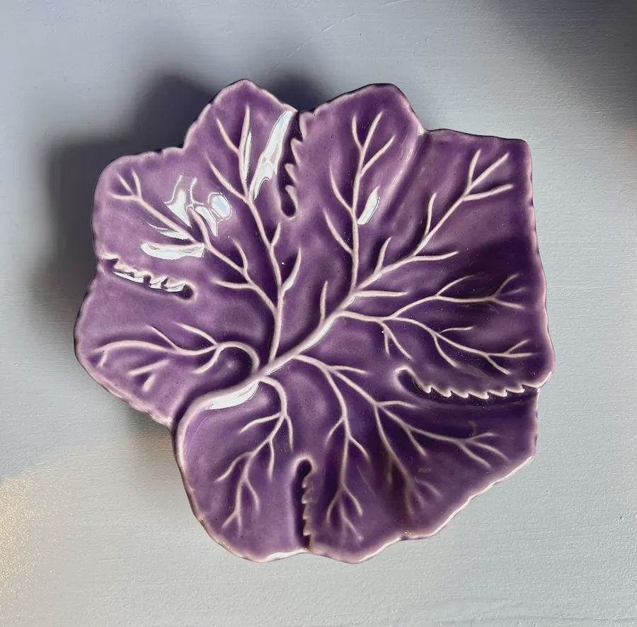 Schaaltje wijnblad paars klein