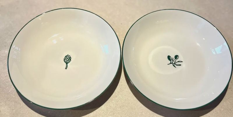 Set van twee witte pastaborden van Della Nonna