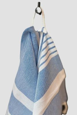 blauw wit gestreepte hamam theedoek Sagaform 50x70 cm met franjes