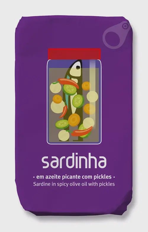 Sardinha sardientjes in pittige olijfolie met pickles in blik
