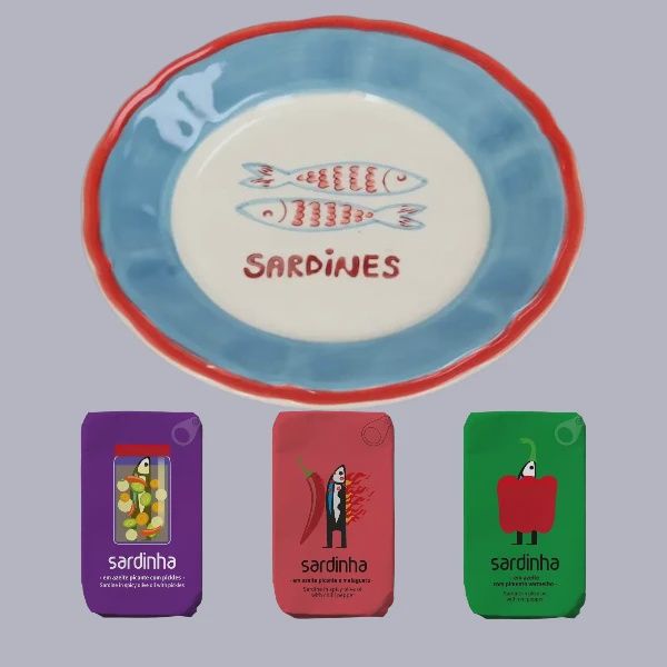 sardine borrelset met bordje en blikjes sardines