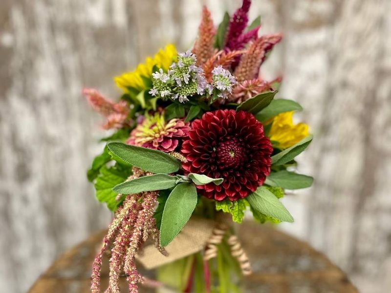 Floral Dahlia Centerpiece