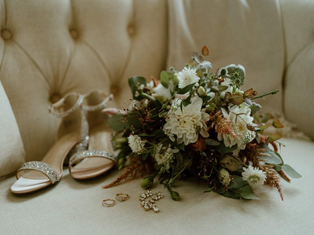 Hand-Held Wedding Bouquet Hand-Held Wedding Bouquet