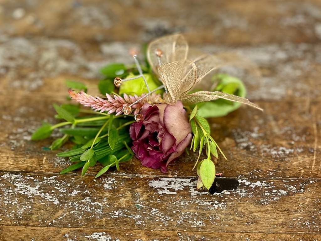 Pin Corsage