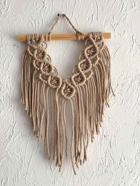 Makrama boho średnia w kolorze piaskowym