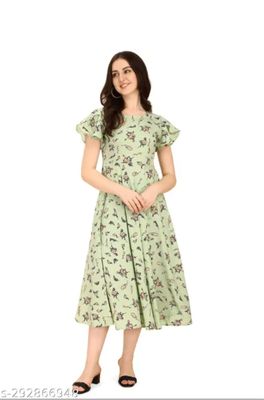 OOMPH Women&#39;s Floral Round Green Kurtis
