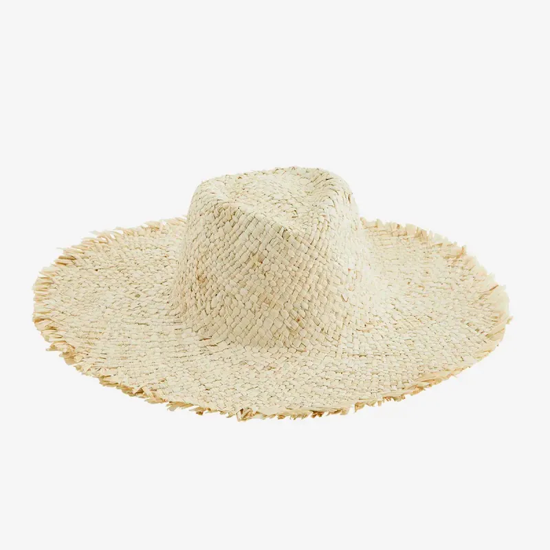 Chapeau en feuille de maïs