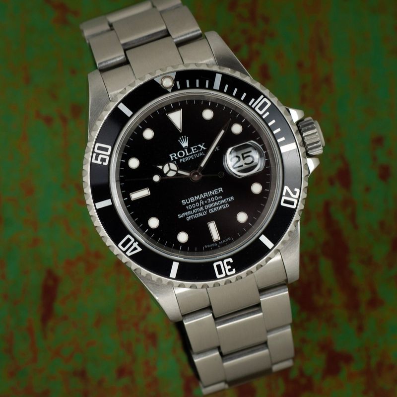 2007 Rolex Submariner Date 40mm - 16610