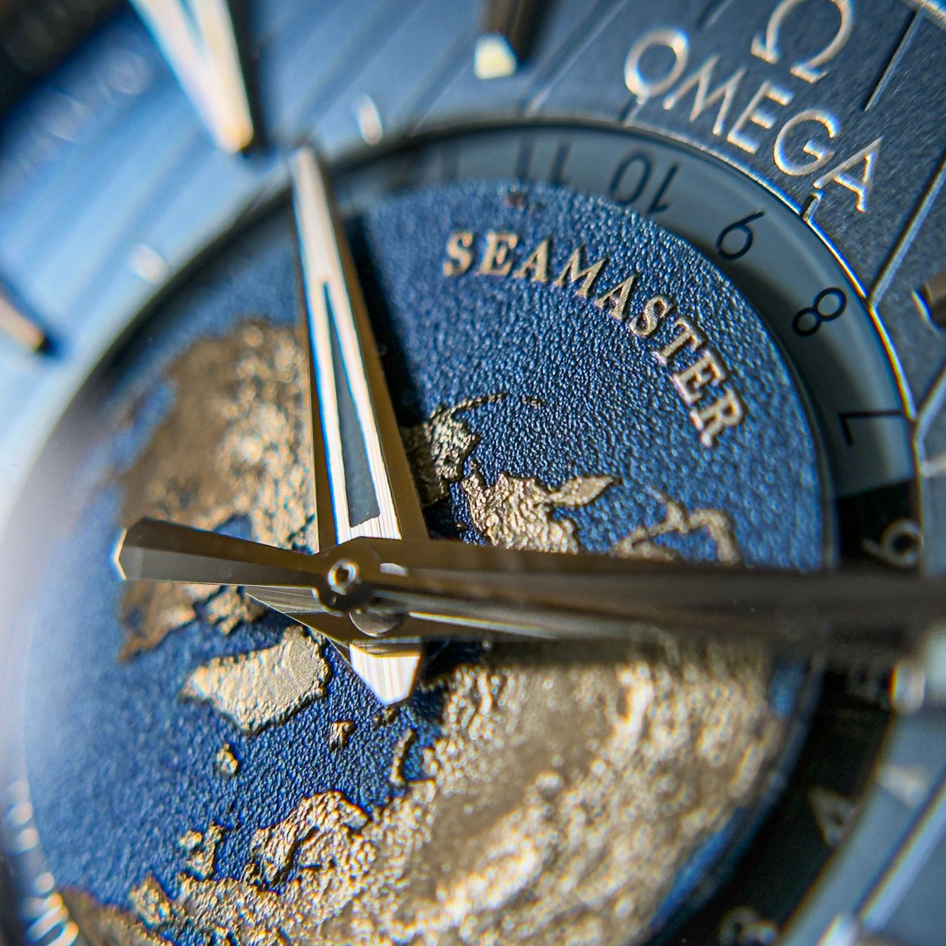 Omega Aqua Terra WorldTimer 'Summer Blue' - 220.10.43.22.03.002