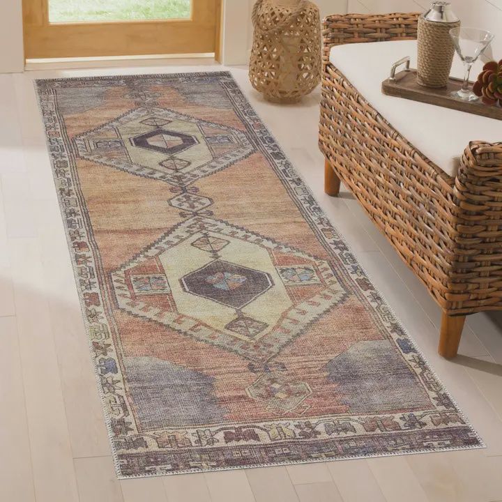 Medinah Washable Runner (2&#39;7&quot; x 7&#39;3&quot;)