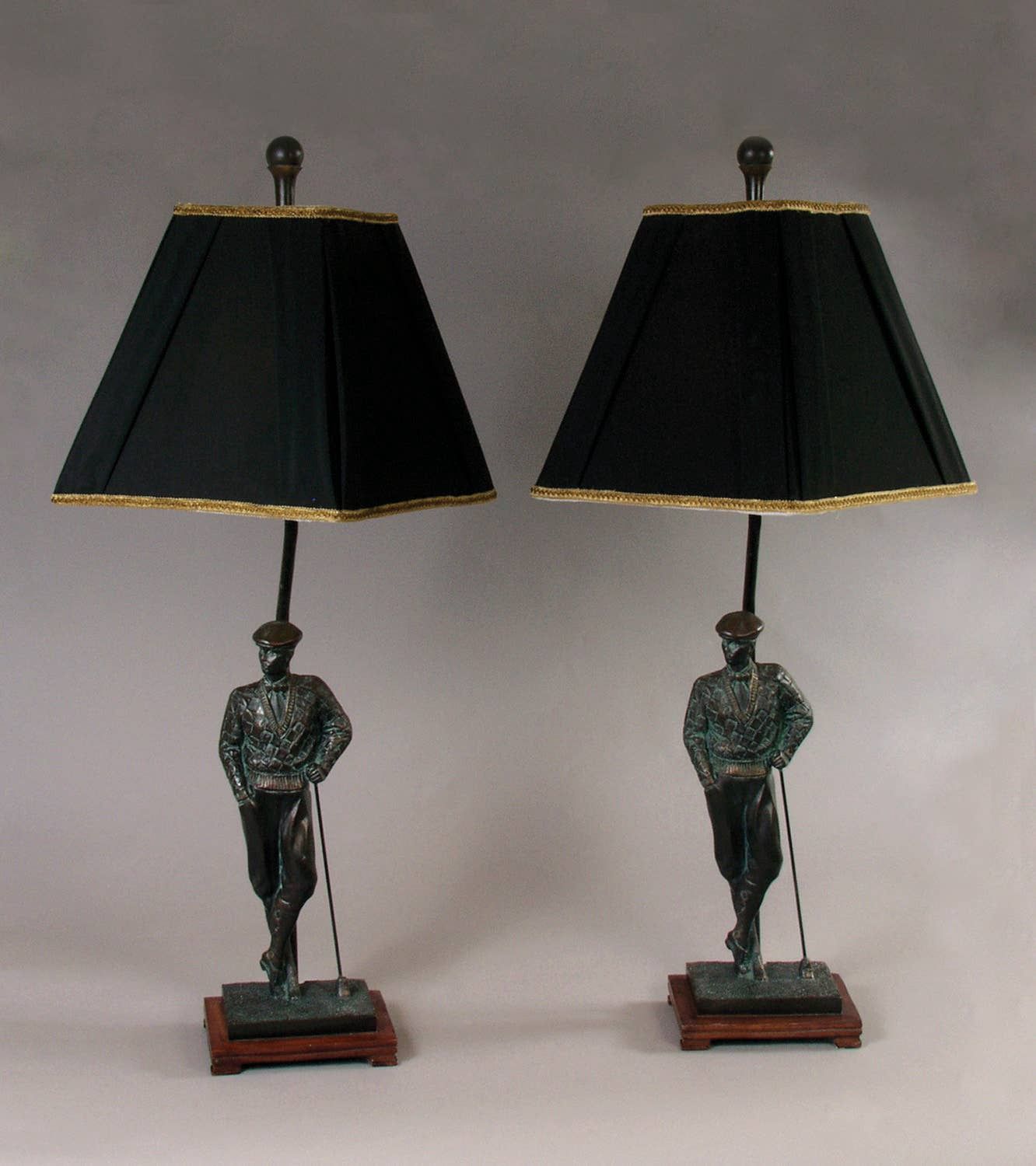 Golfer Figurine Lamp
