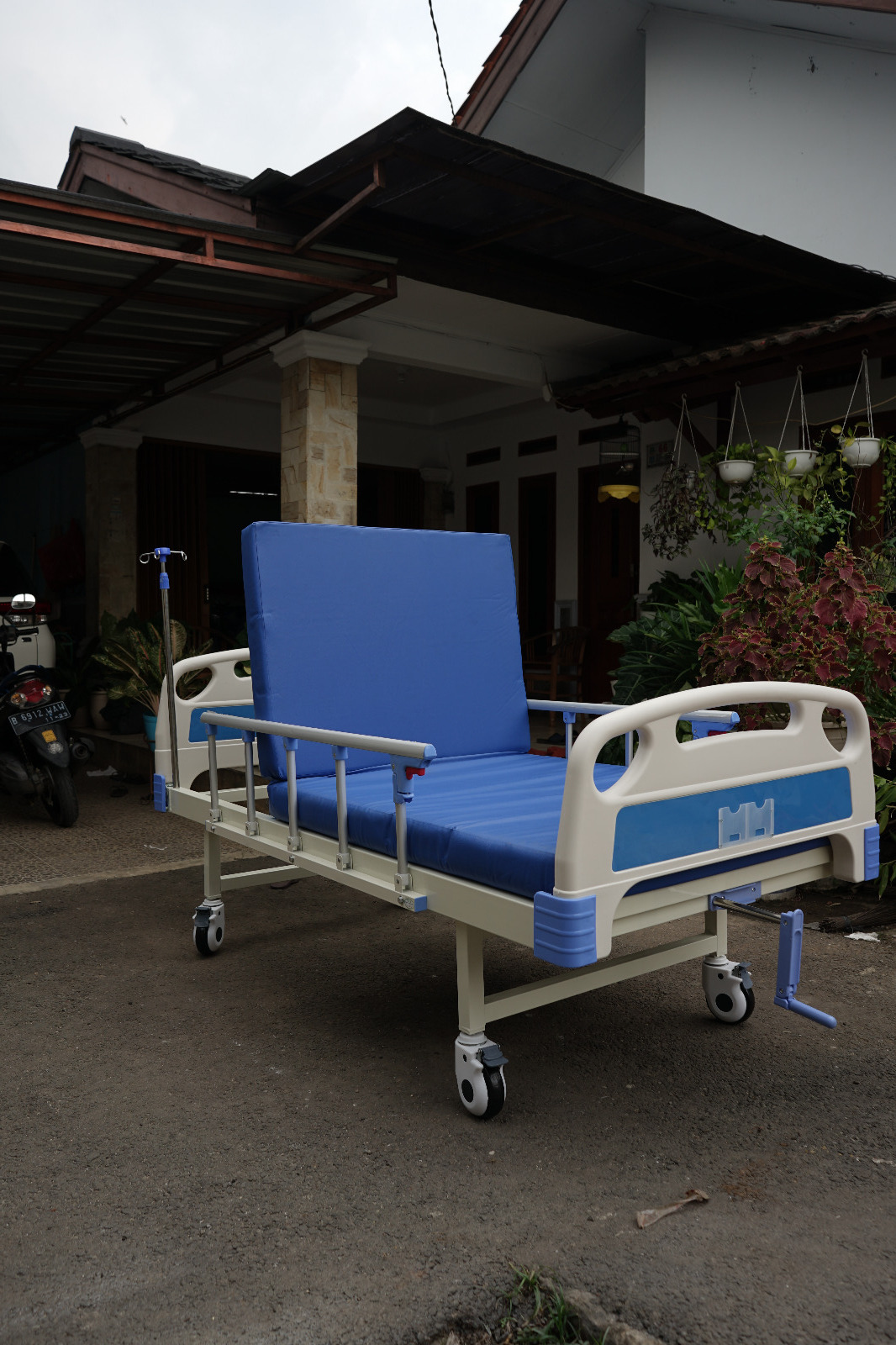 Tempat Tidur Pasien 1 Engkol