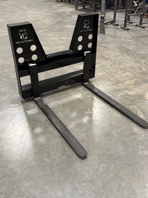 5,000 lb Skid Steer Pallet Fork Frame (48” Tines Included)