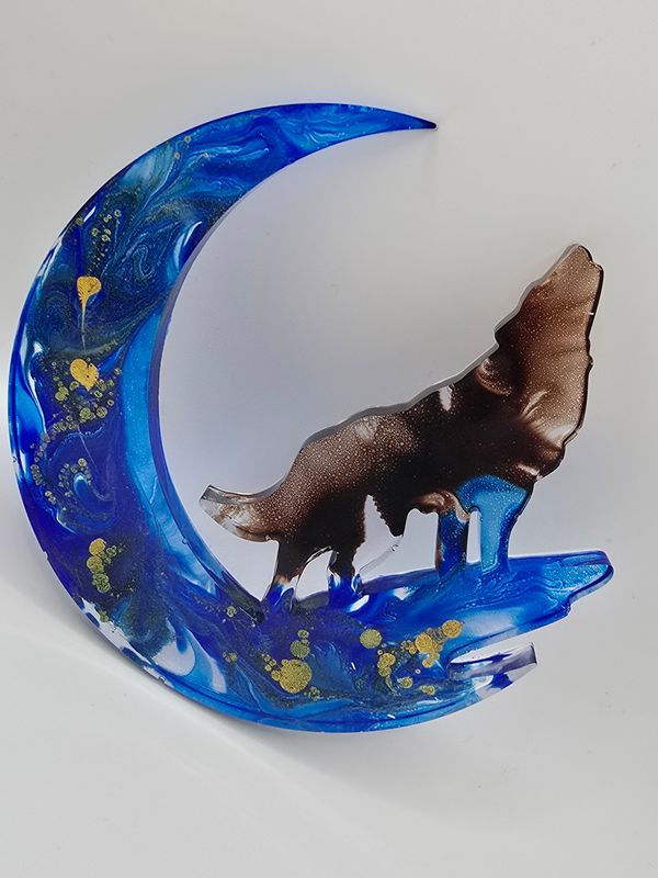 wolf crescent moon