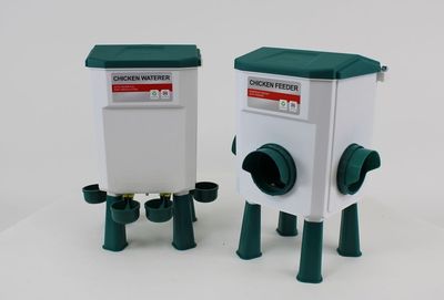 NIEUW Drinker 11,5 L + voederbak 7,5 kg SETPRIJS
