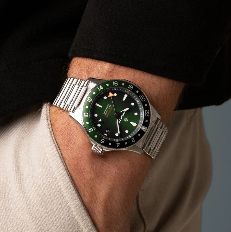 Bremont Supermarine 300m - GMT - Green Dial - Bracelet