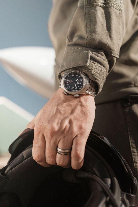 Bremont Altitude MB Meteor Titanium 42mm - Black Dial