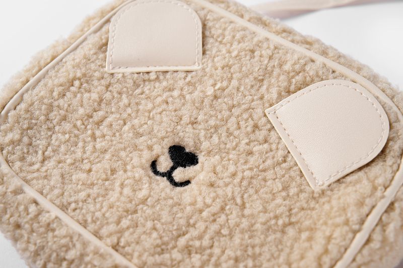 Schattig teddy schoudertasje met berengezichtje van het merk Someone. Perfect voor kleine avonturiers!